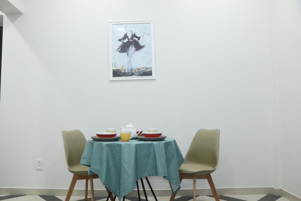 Mika Hotel الماتي المظهر الخارجي الصورة