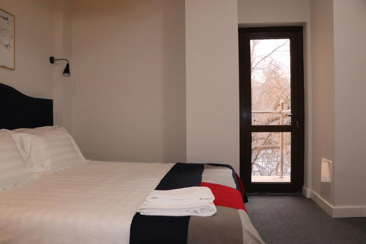 Mika Hotel الماتي المظهر الخارجي الصورة