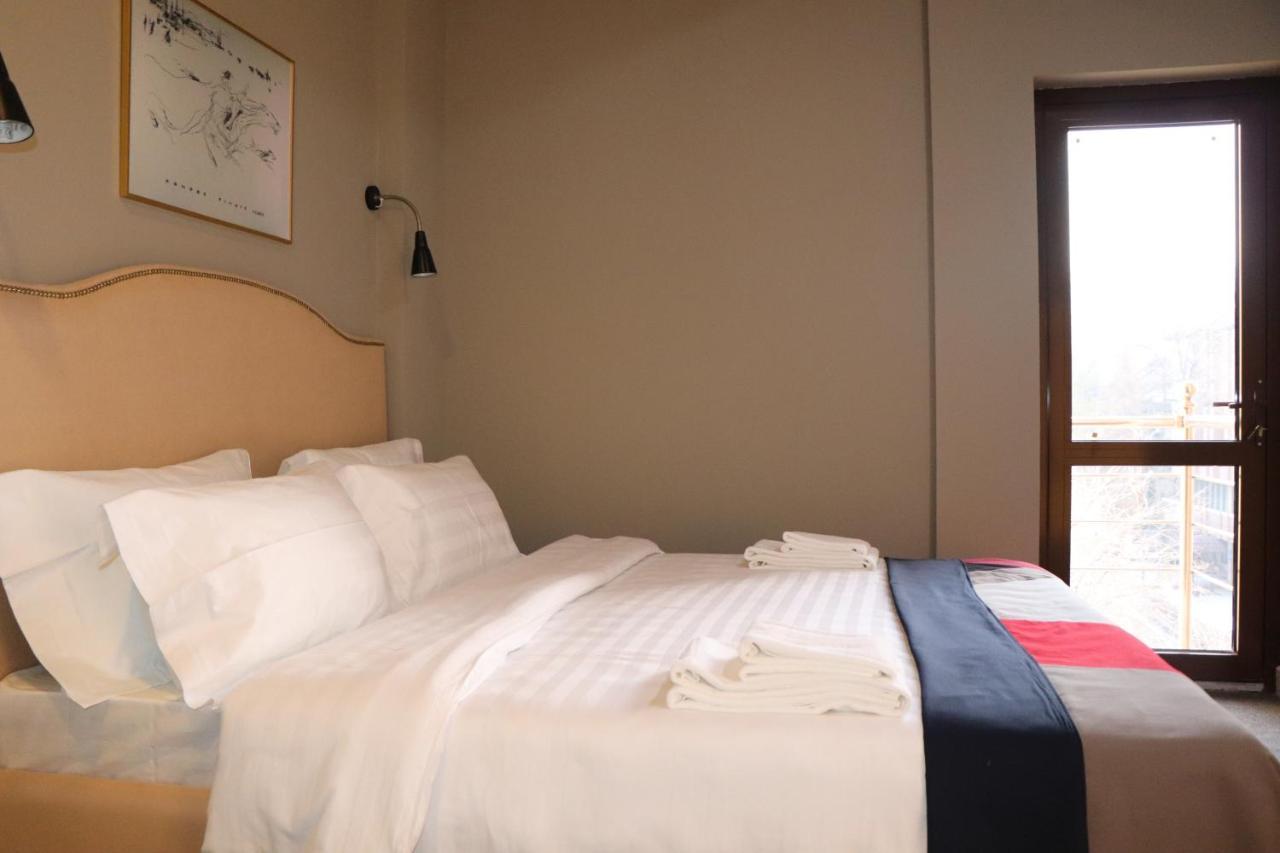 Mika Hotel الماتي المظهر الخارجي الصورة