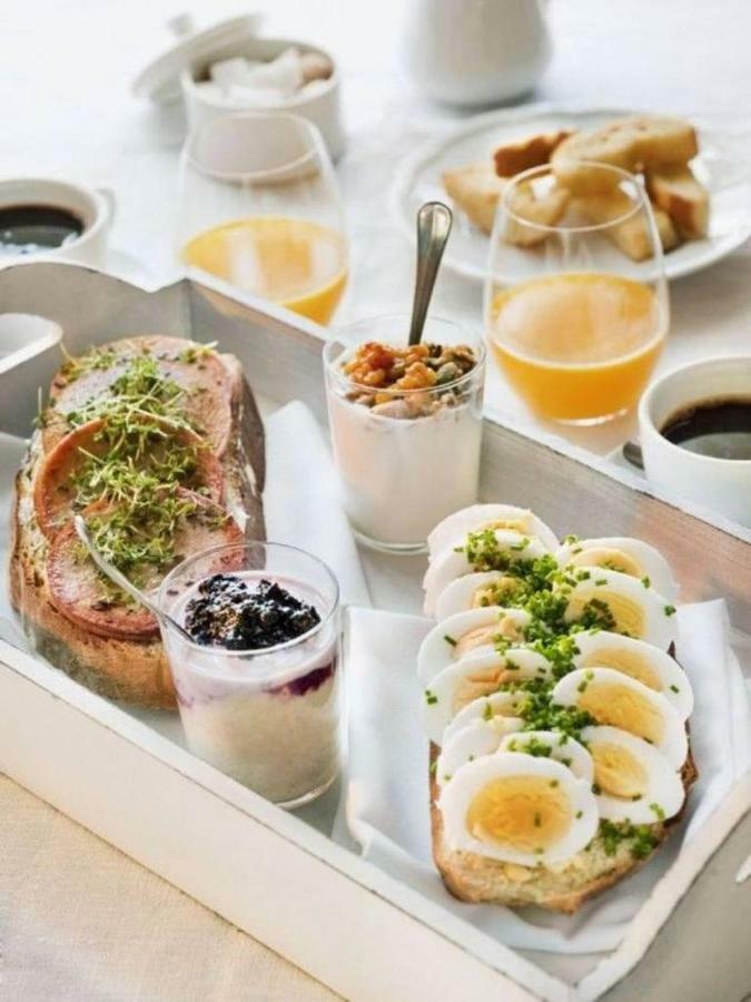 Mika Hotel الماتي المظهر الخارجي الصورة